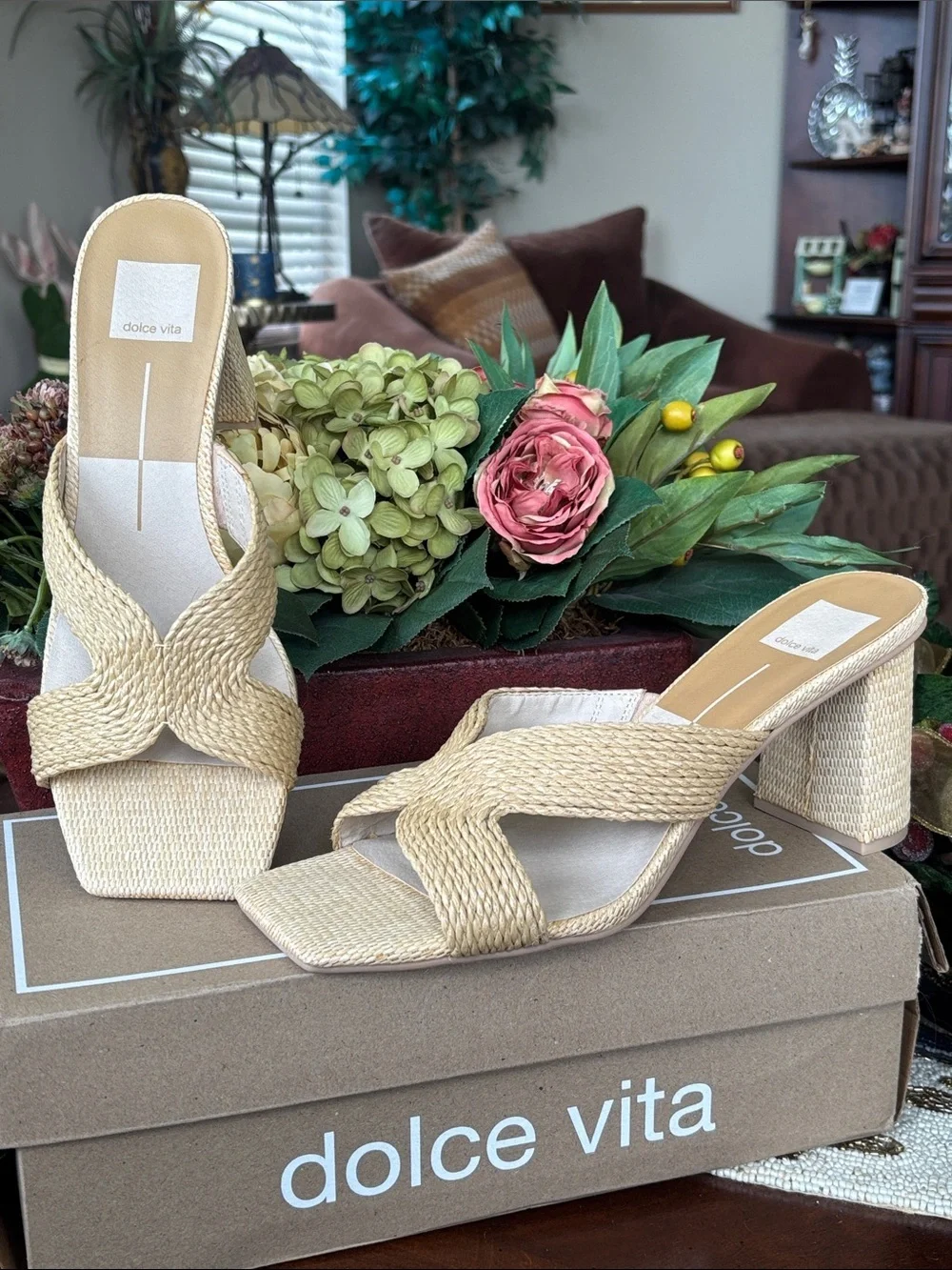 Dolce Vita Woven Light Natural Raffia Block Heels Slip On Sandals Square Toe